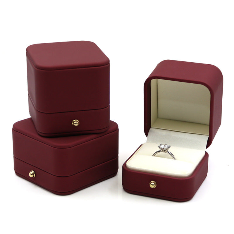 COFFRET CADEAU À BIJOUX EN CUIR PU DE HAUTE QUALITÉ (LOGO O)
