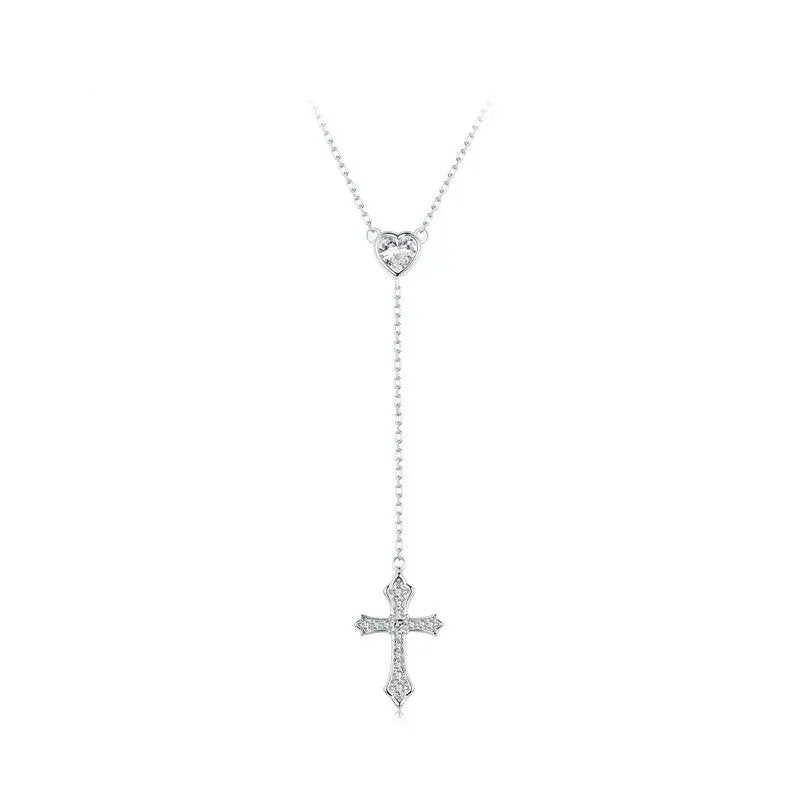 Collier pendentif délicat en forme de cœur