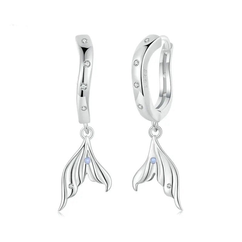 Boucles d'oreilles délicates plaquées or hypoallergéniques en forme de queue de poisson, cadeau SCE1744
