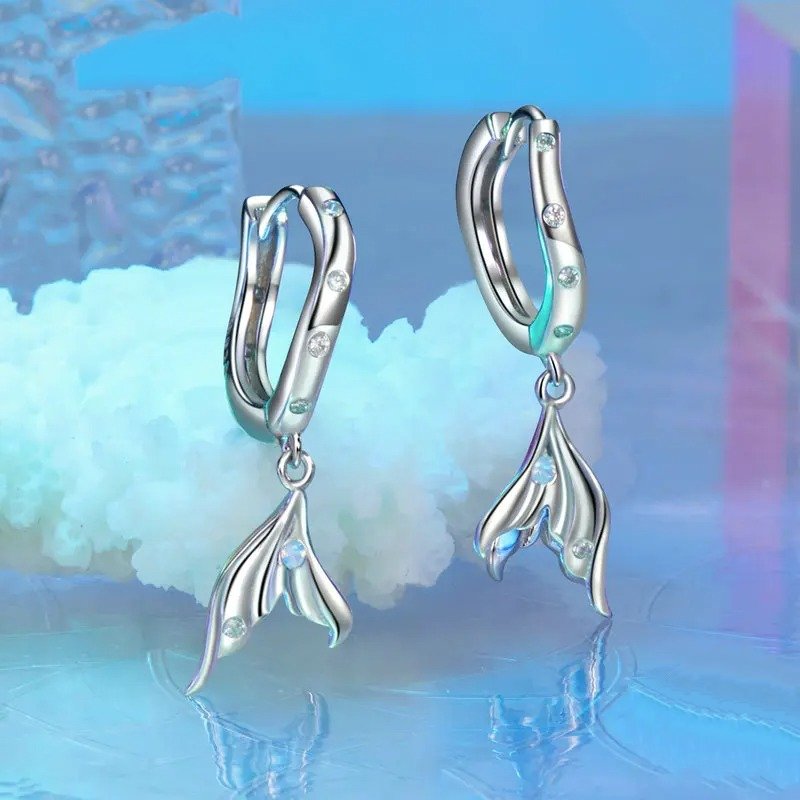 Boucles d'oreilles délicates plaquées or hypoallergéniques en forme de queue de poisson, cadeau SCE1744