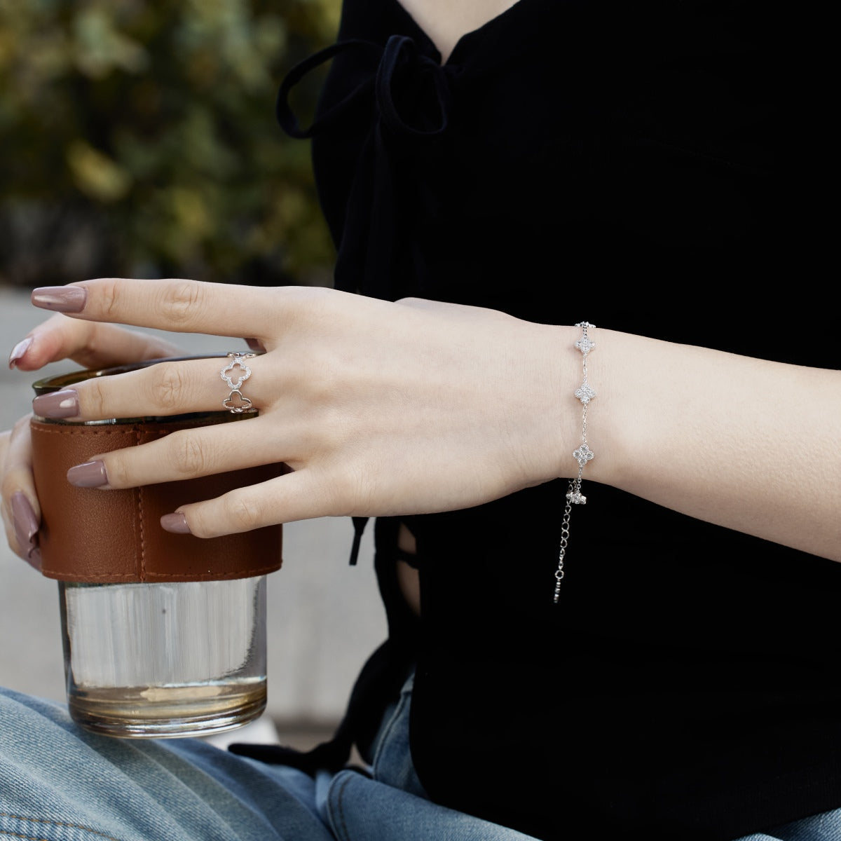 [Bijoux Regalia] Bracelet papillon creux trèfle à quatre feuilles