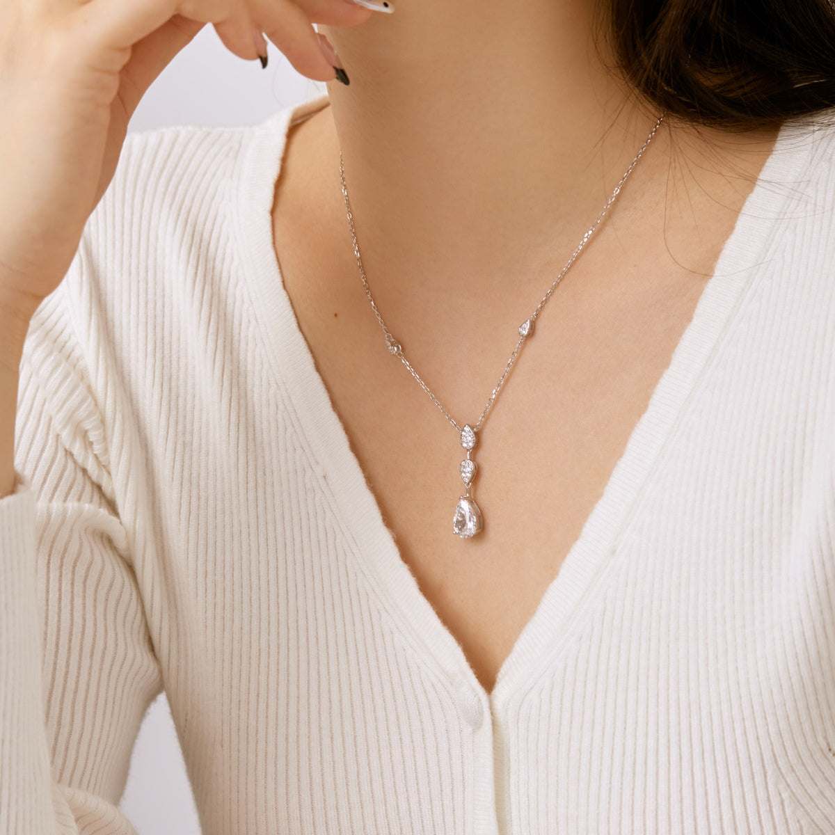 [Regalia jewelry]Dazzling Pear Cut Necklace