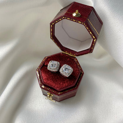 [Regalia jewelry]Classic Round Center Stone Stud Earrings