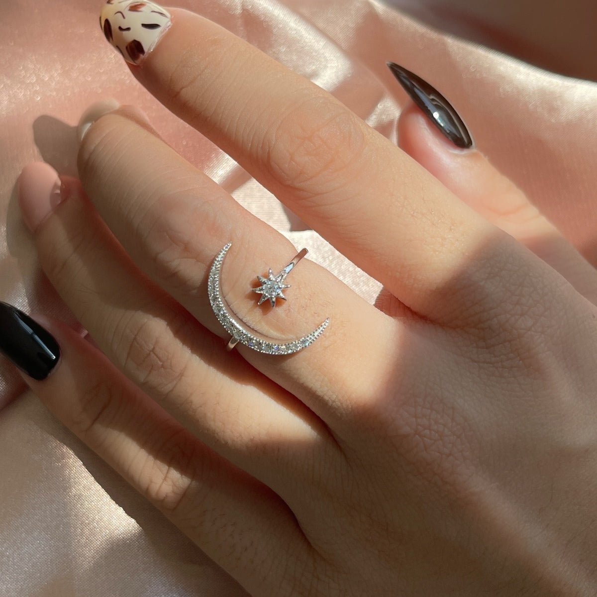 [Joyas Regalia] Anillo de luna y estrella de la eternidad