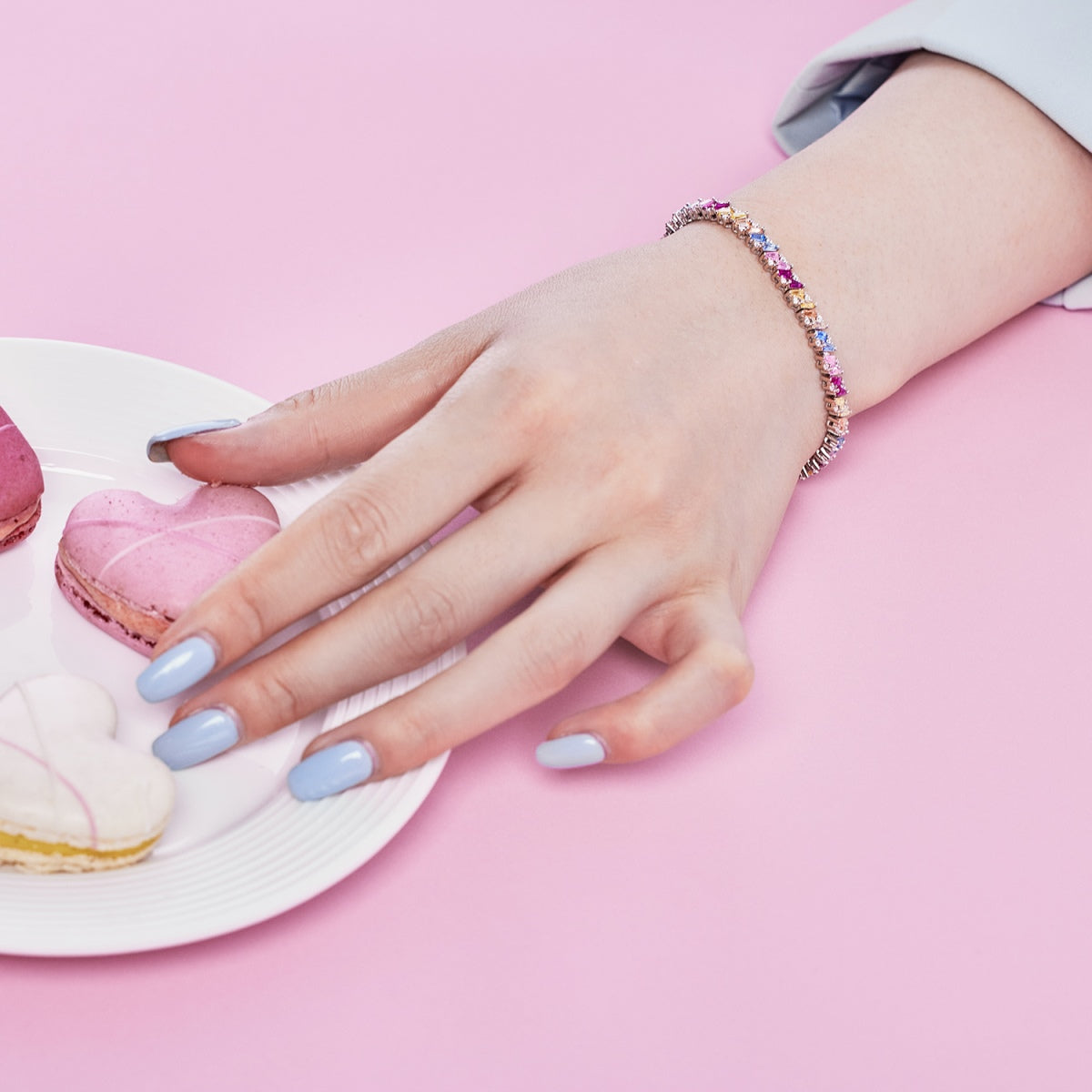 [Bijoux Regalia] Bracelet de fête orné et scintillant à plusieurs coupes