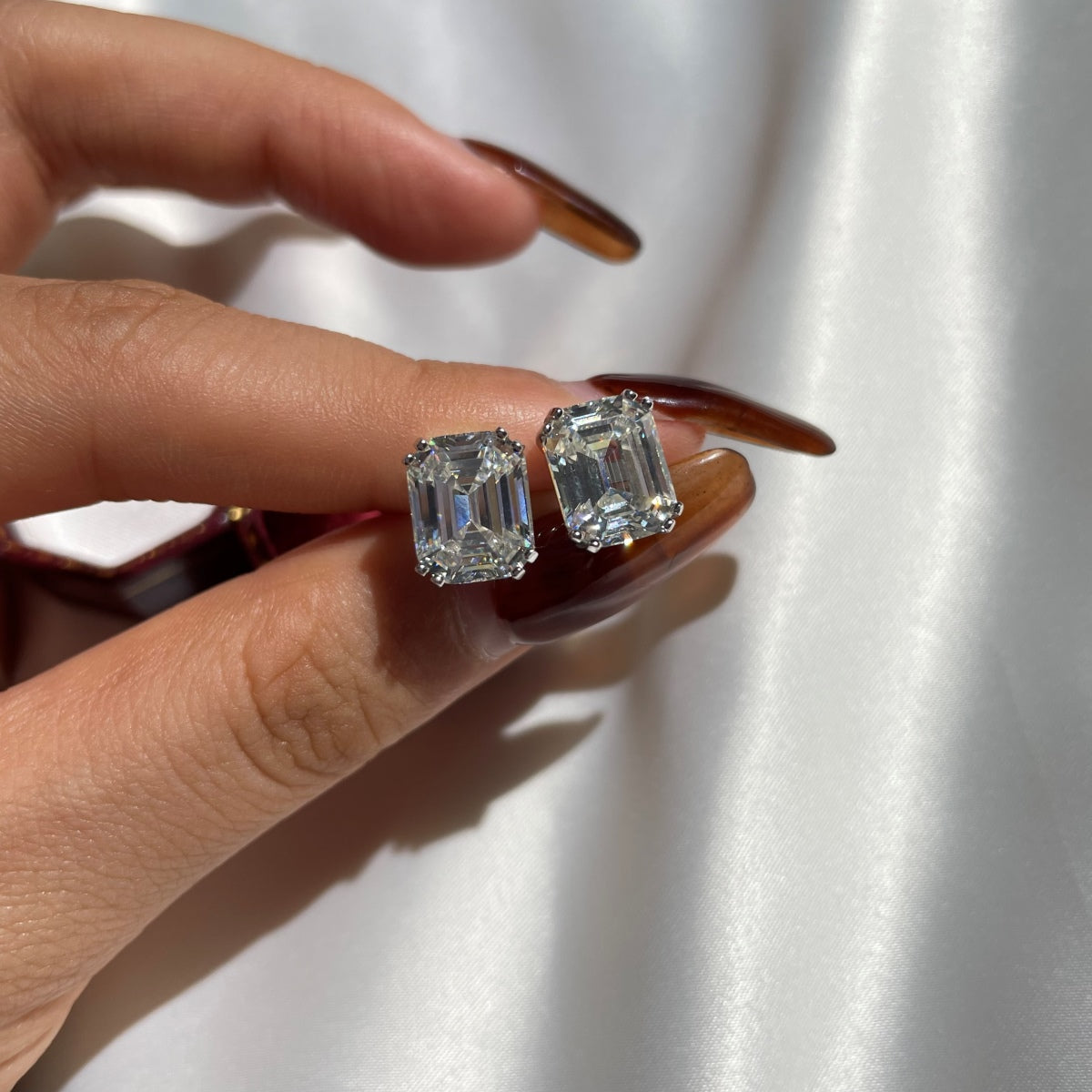 [Regalia jewelry]Dazzling Square Shape Earrings
