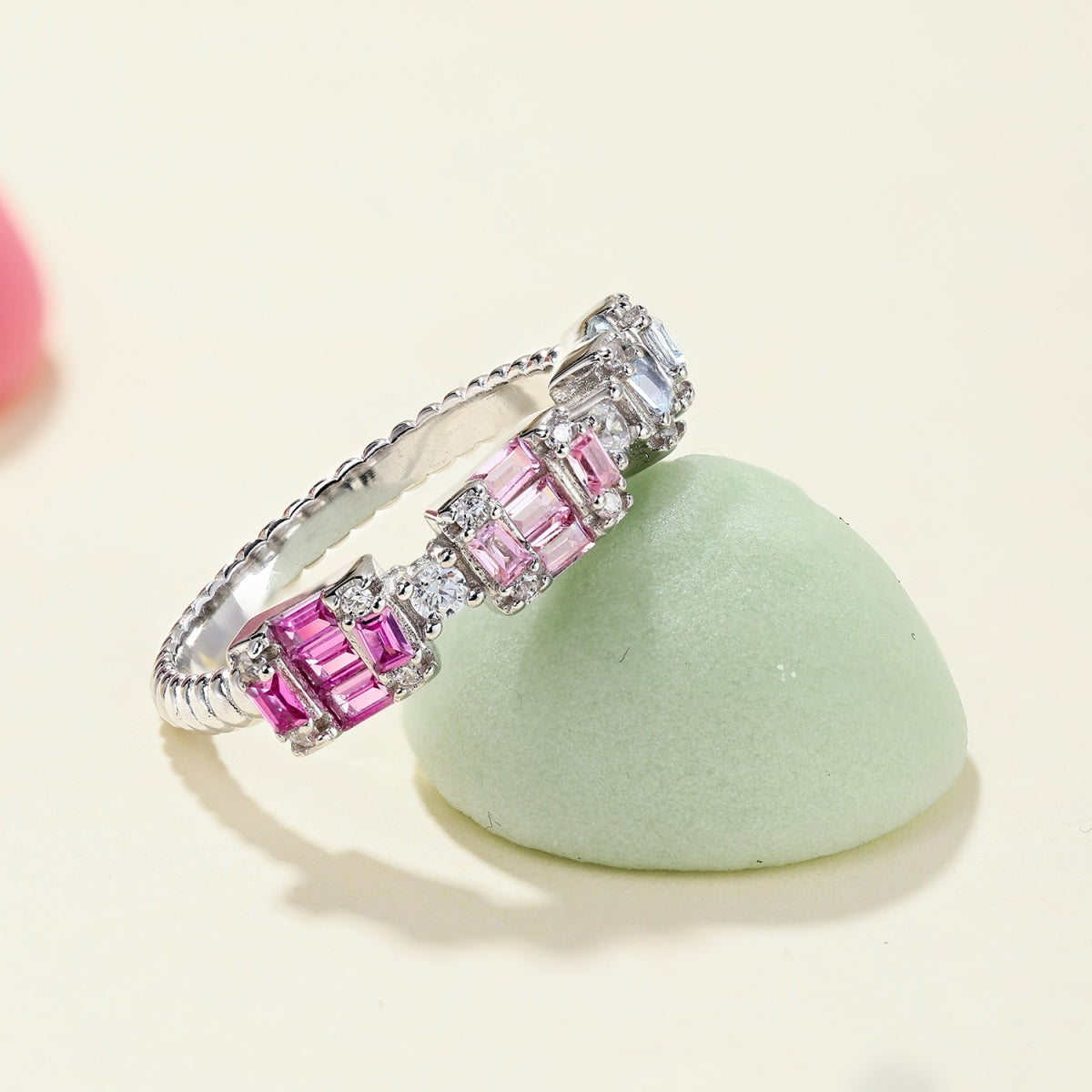 [Joyas Regalia] Anillo de fiesta único y colorido con corte esmeralda