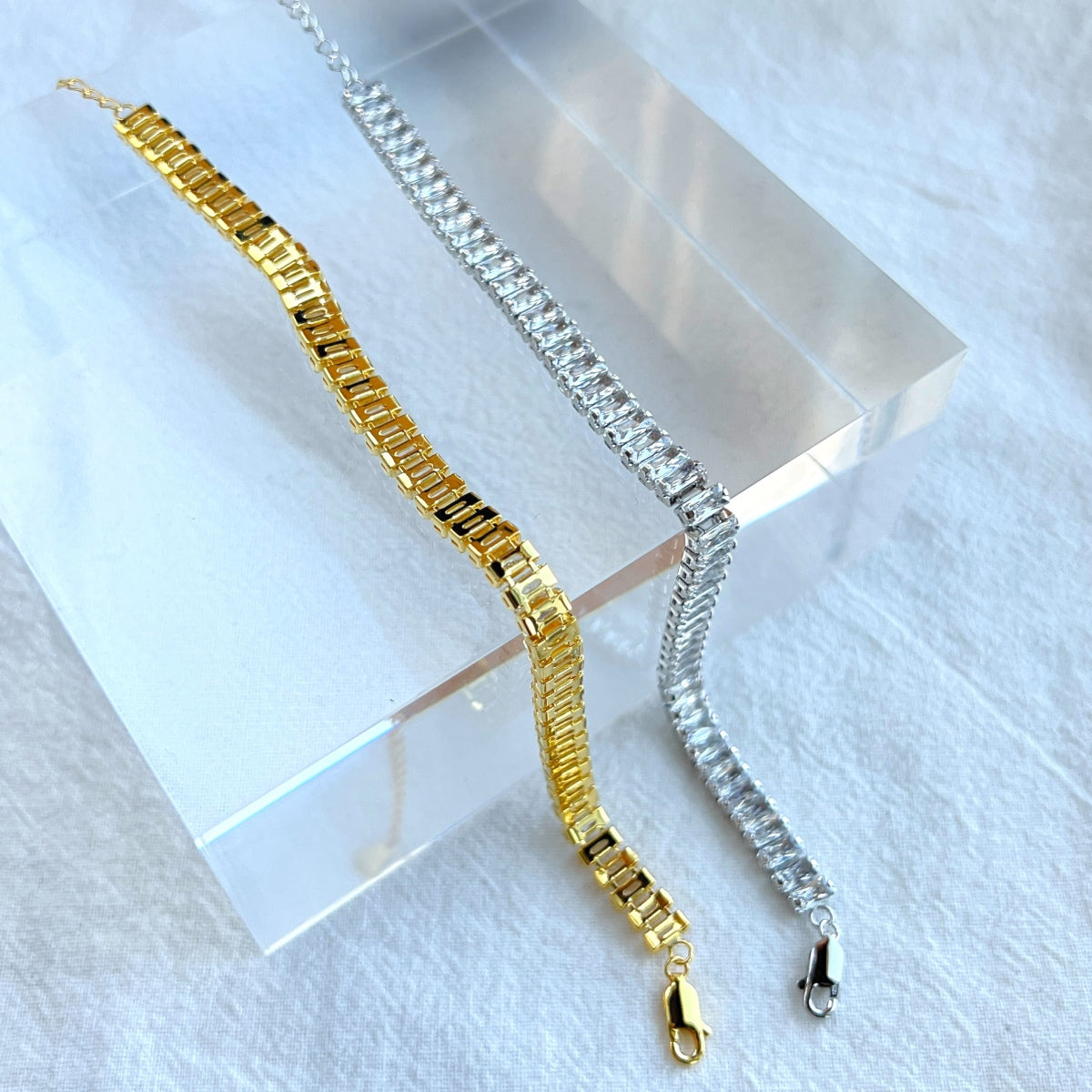 [Bijoux Regalia] Bracelet quotidien exquis taille émeraude