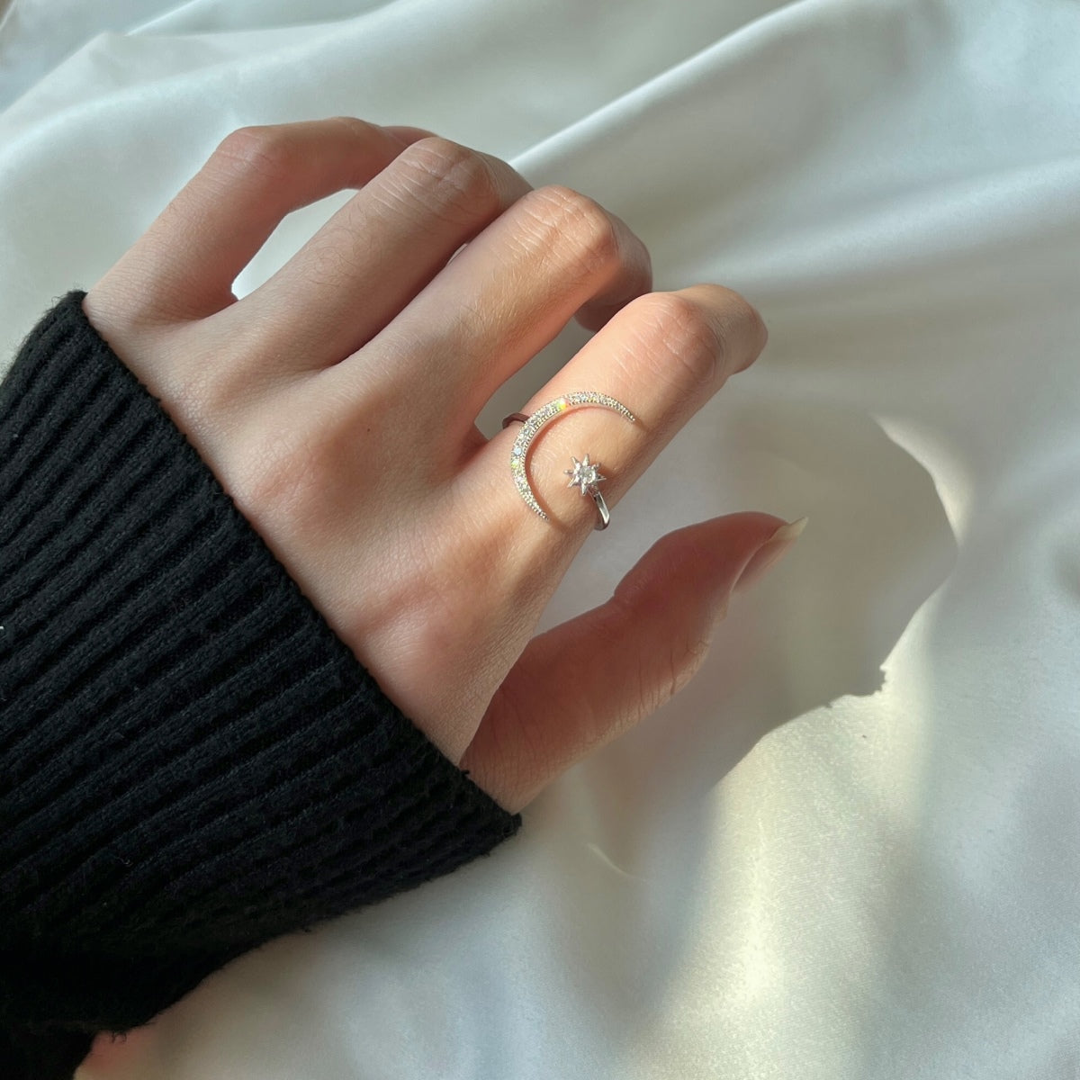 [Joyas Regalia] Anillo de luna y estrella de la eternidad