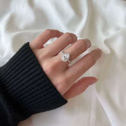 [Joyas Regalia] Anillo de bodas lujoso y resplandeciente de 1 quilate con forma de gota de agua