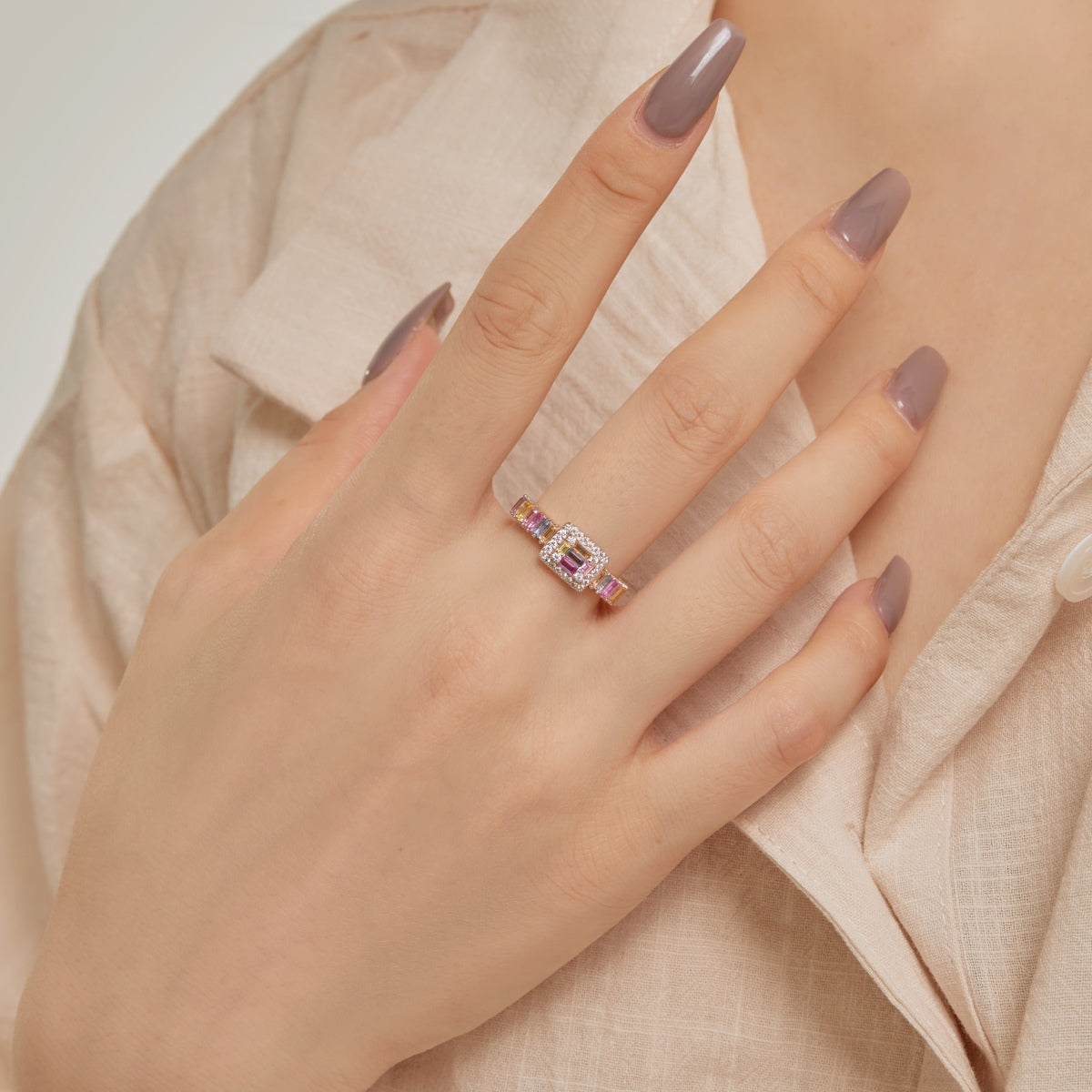[Joyas Regalia] Anillo de fiesta de corte radiante y colorido exquisito