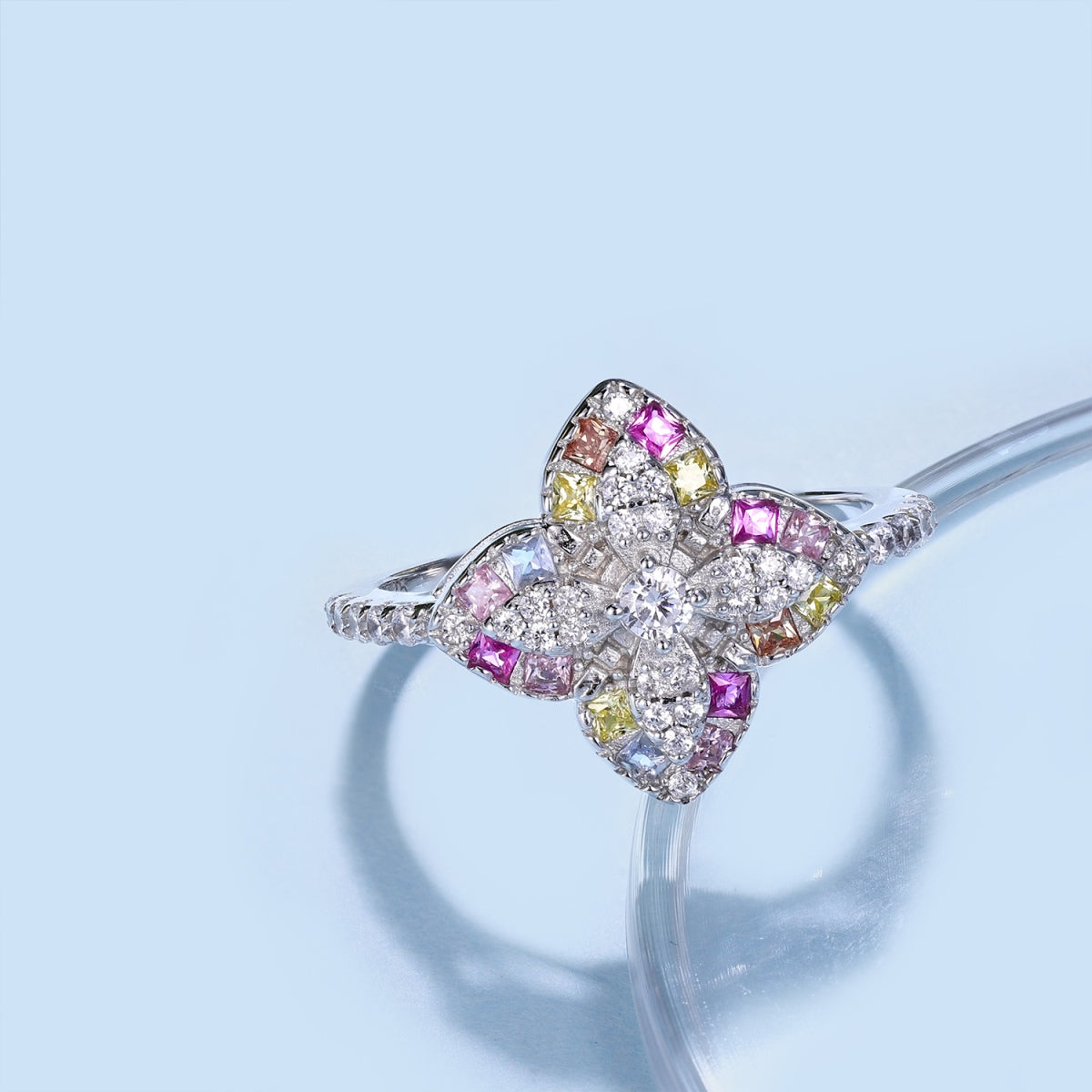 [Joyas Regalia] Anillo de banquete lujoso con forma de flor colorida