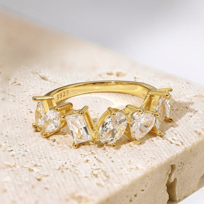 [Joyas Regalia] Anillo delicado de múltiples cortes
