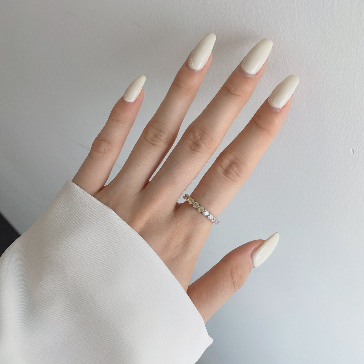 [Joyas Regalia] Anillo de tenis de corte redondo brillante