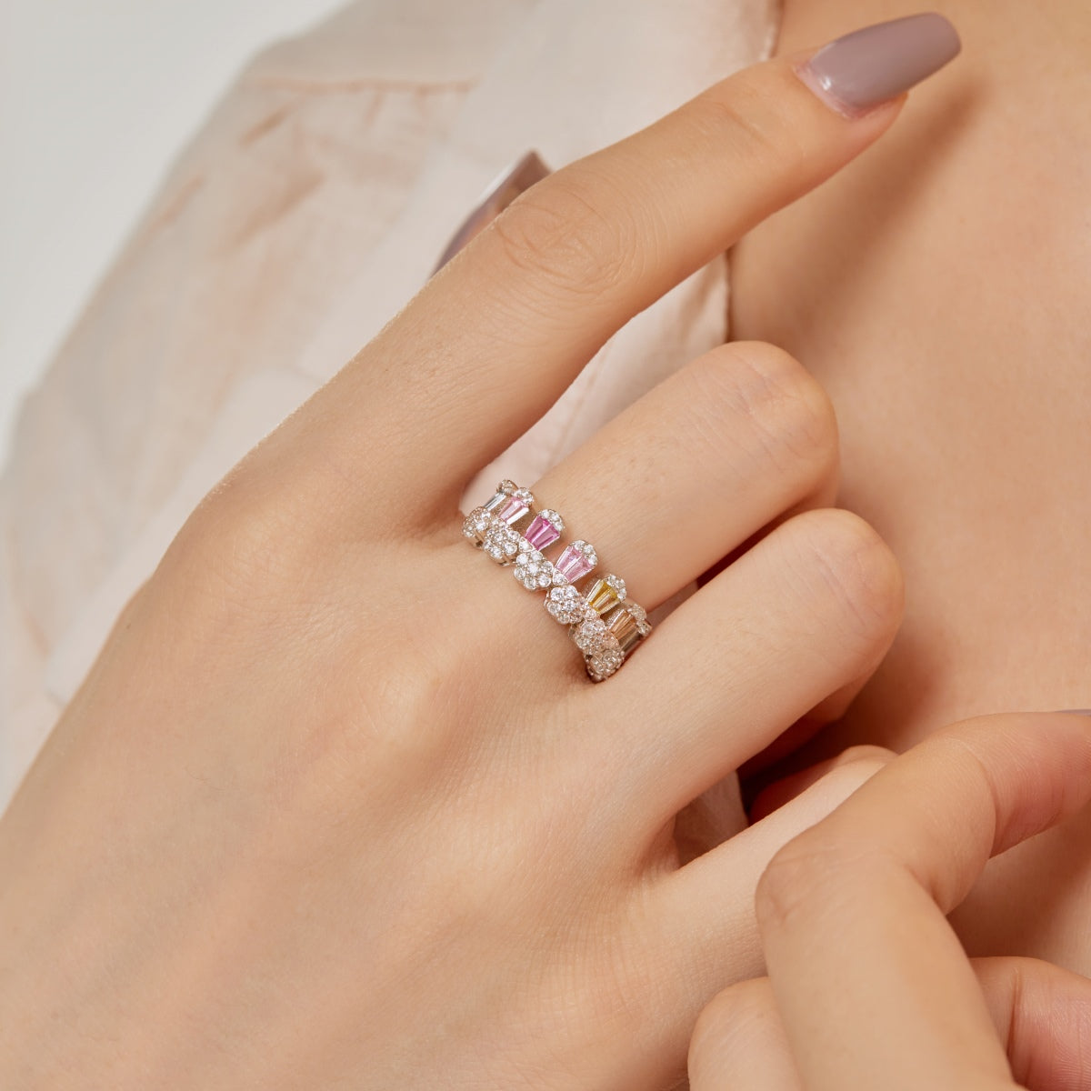 [Bijoux Regalia] Superbe bague quotidienne à taille radiante