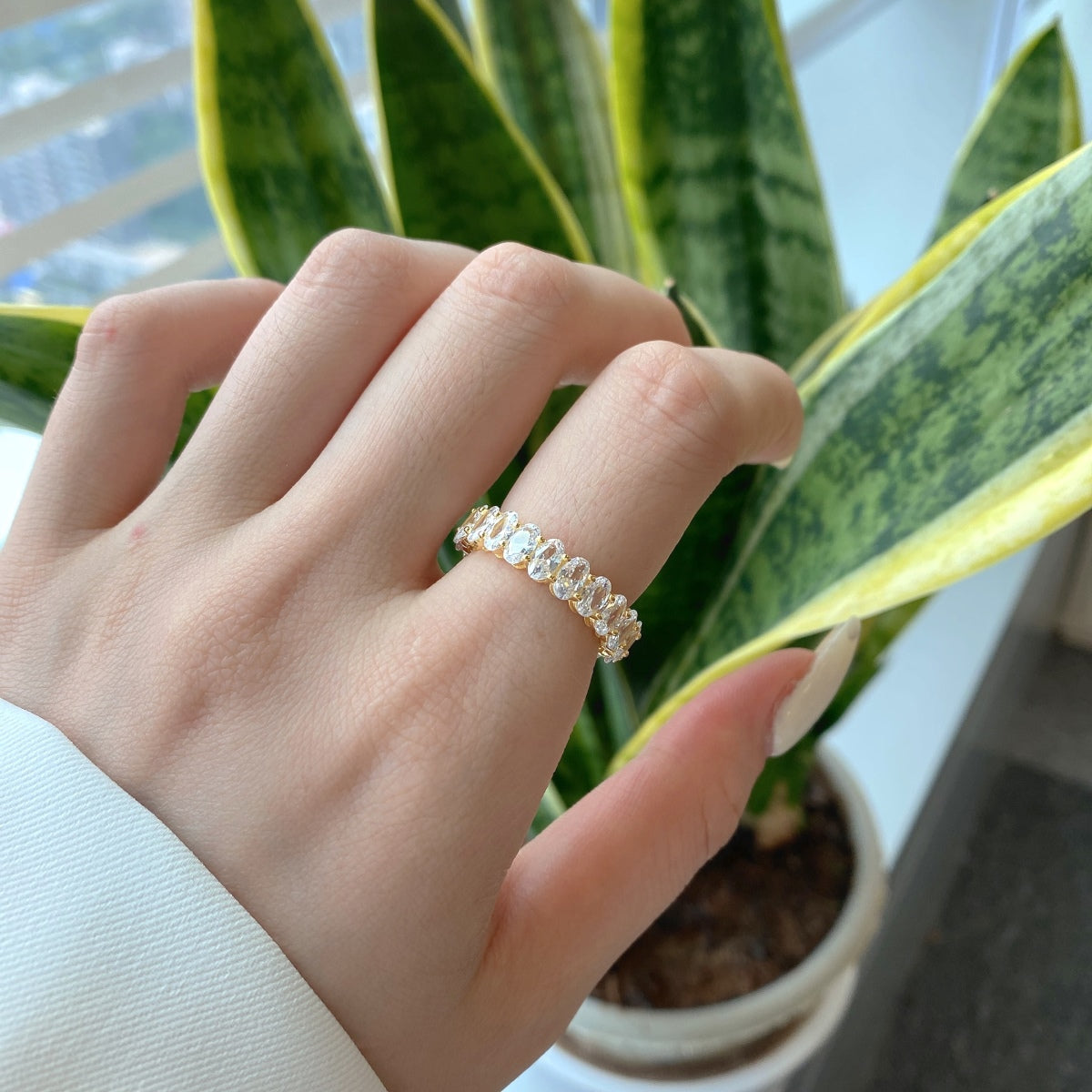 [Joyas Regalia]Anillo de tenis con corte ovalado ornamentado