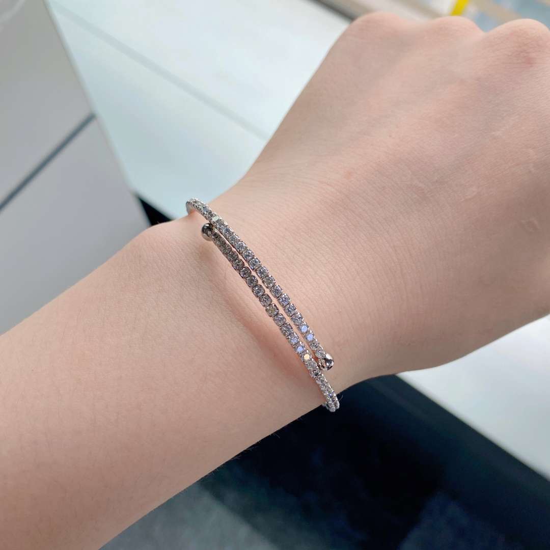 [Regalia jewelry]Row of Diamonds Round Fashion Bracelet