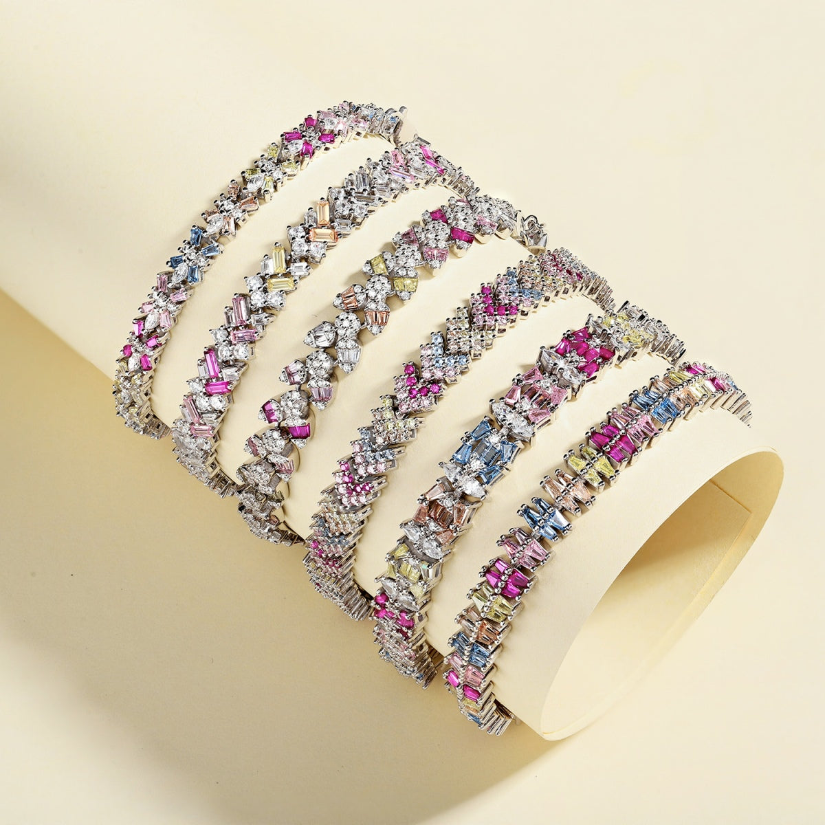 [Bijoux Regalia] Bracelet quotidien multi-formes unique et éblouissant