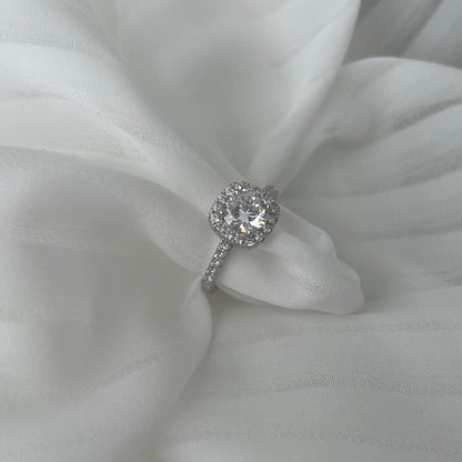 [Regalia jewelry]Dazzling Resplendent Round Cut Wedding Ring