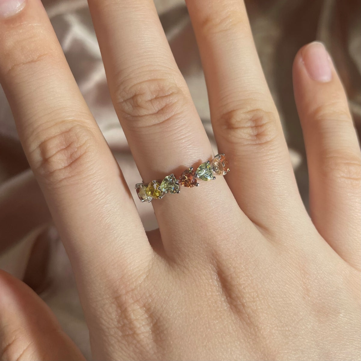 [Joyería Regalia] Anillo de enamorados con corte de corazón, radiante y romántico, de 0,25 quilates