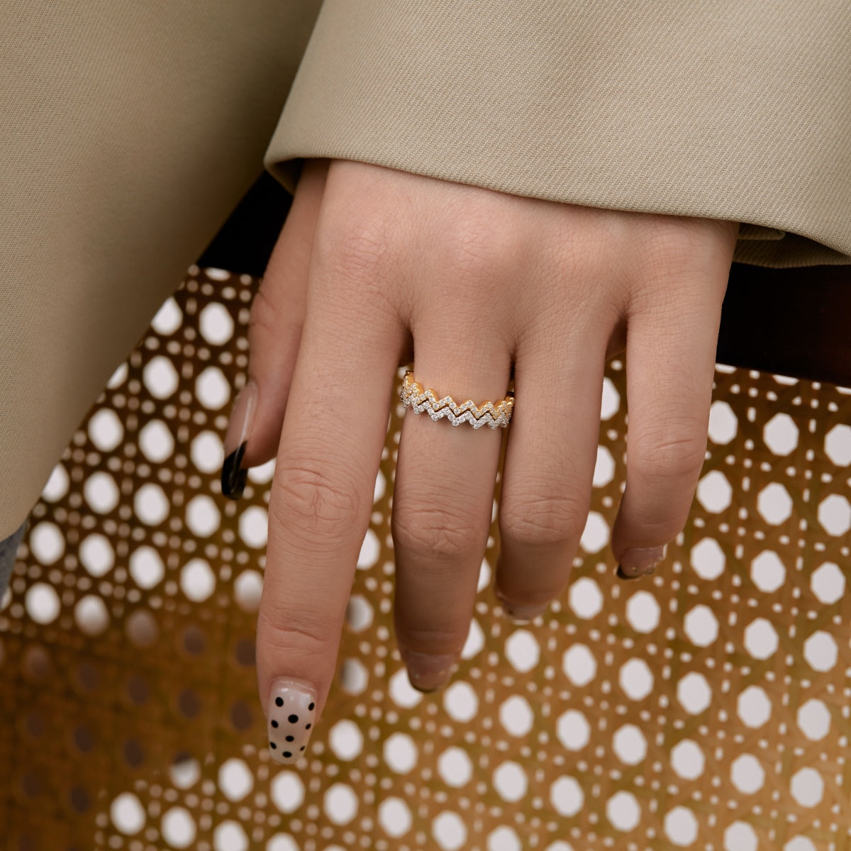 [Joyas Regalia] Anillo diario delicado y encantador con forma de ola