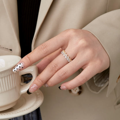 [Joyas Regalia] Anillo diario delicado y encantador con forma de ola