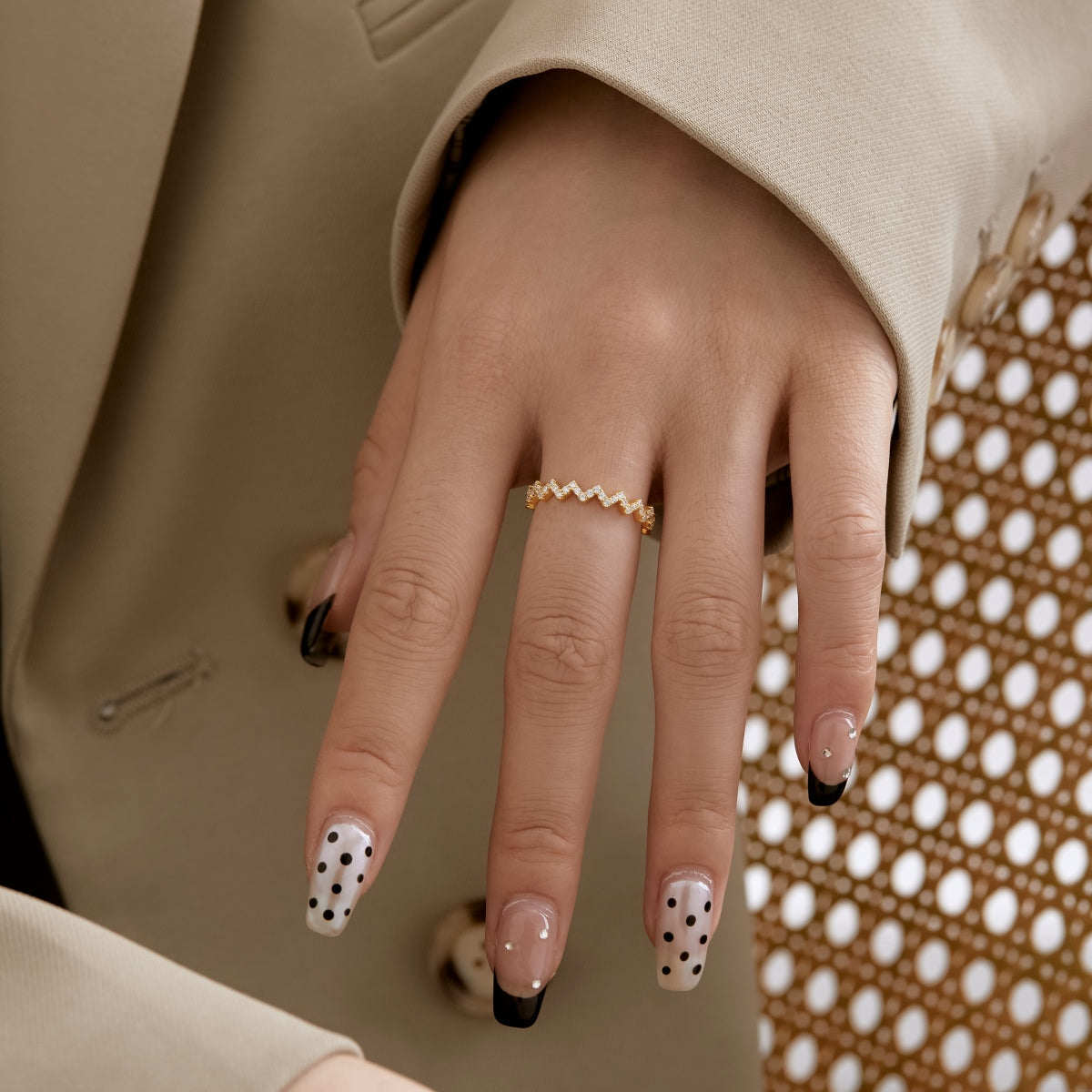 [Joyas Regalia] Anillo diario delicado y encantador con forma de ola