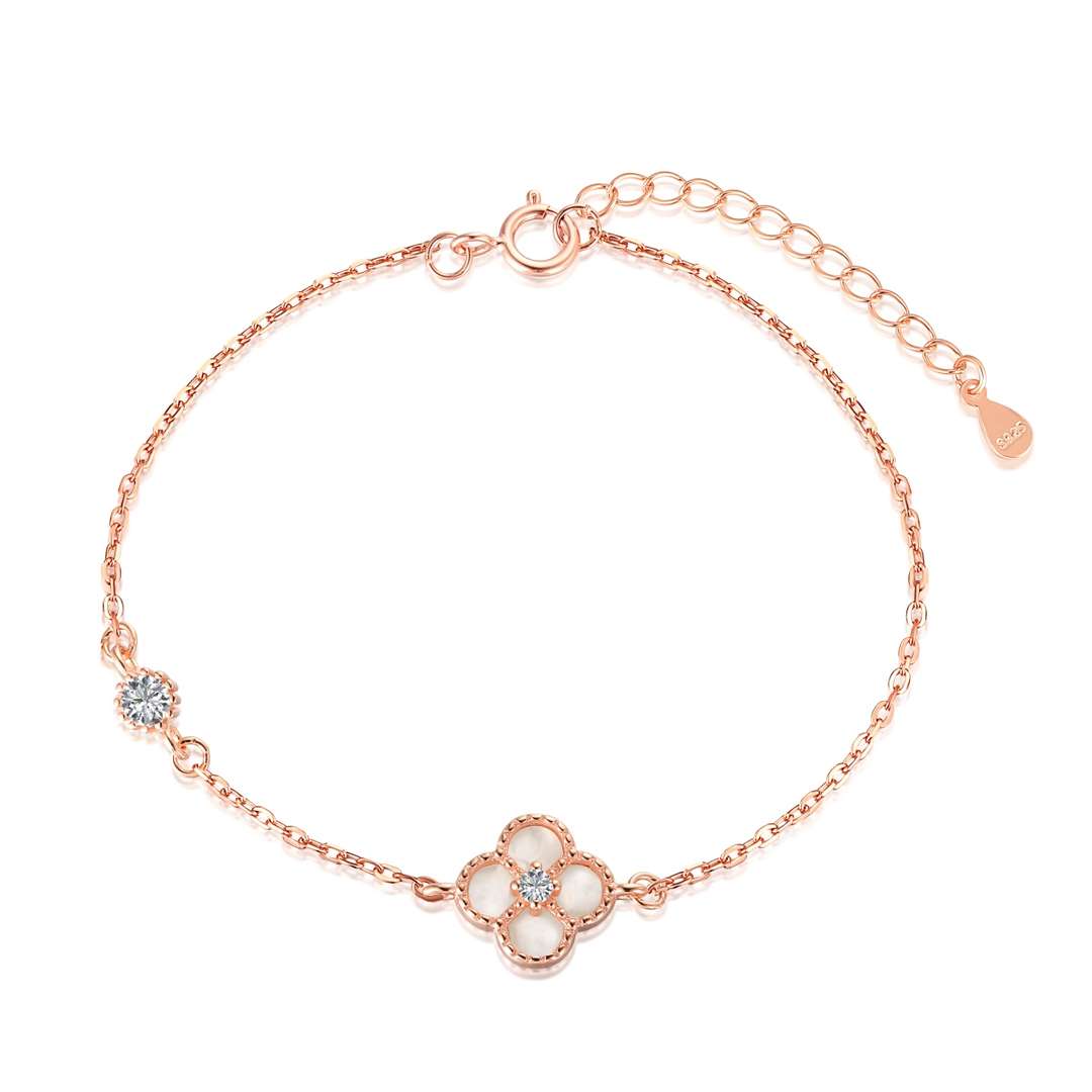 [Bijoux Regalia] Bracelet délicat trèfle à quatre feuilles