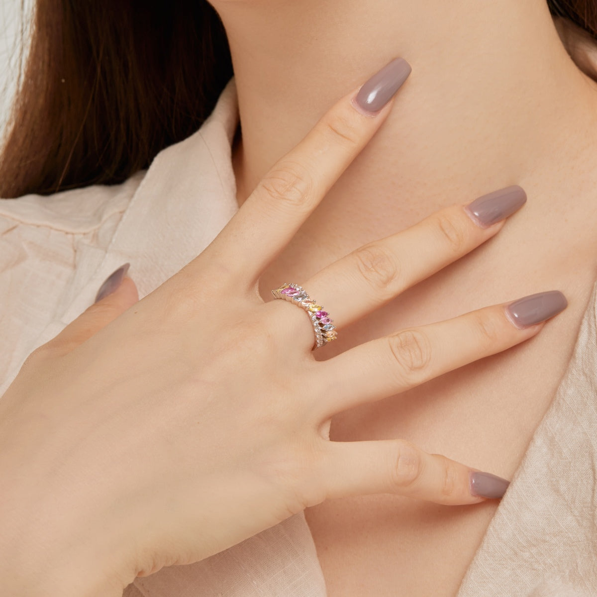 [Joyas Regalia] Anillo diario único y colorido con corte marquesa