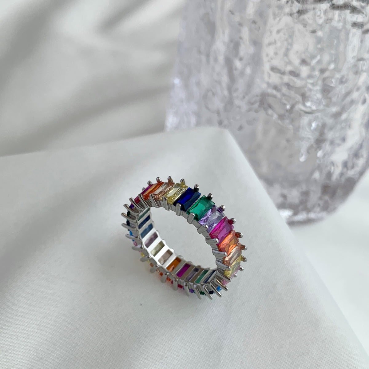 [Joyas Regalia] Anillo único de corte radiante y colorido