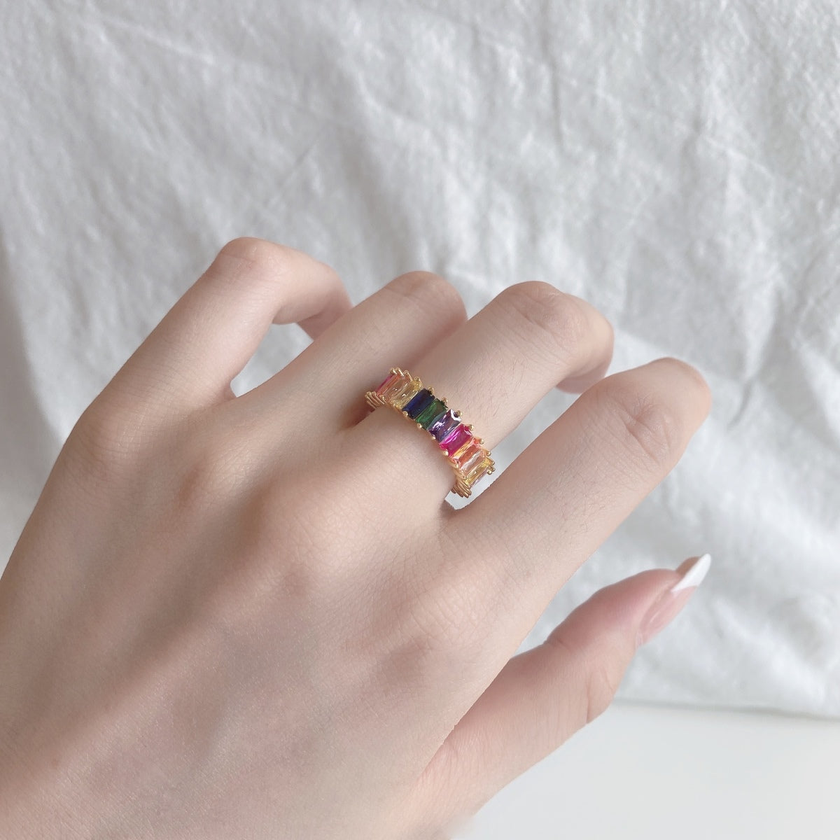 [Joyas Regalia] Anillo único de corte radiante y colorido