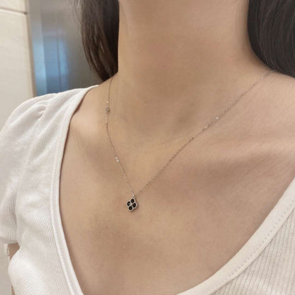 [Regalia jewelry]Delicate Flower Shape Necklace