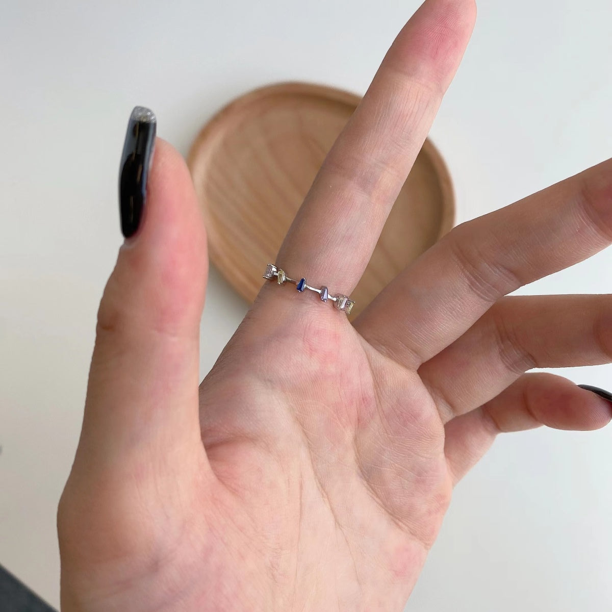 [Joyas Regalia] Anillo diario único con corte trapezoidal
