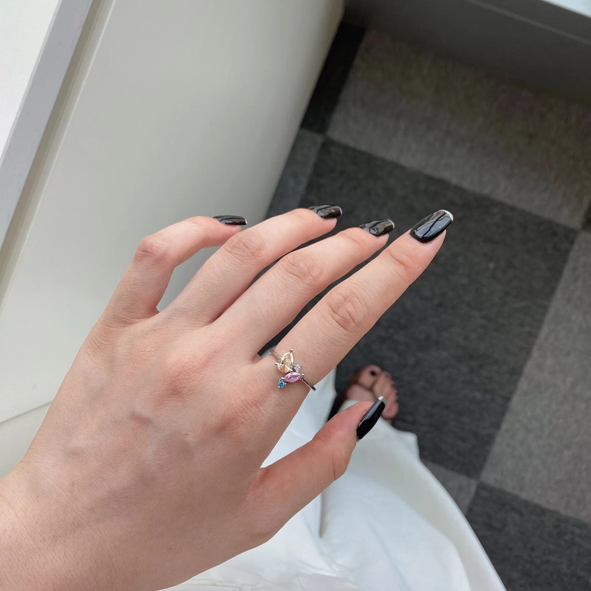 [Joyas Regalia] Anillo multicorte colorido y radiante para uso diario