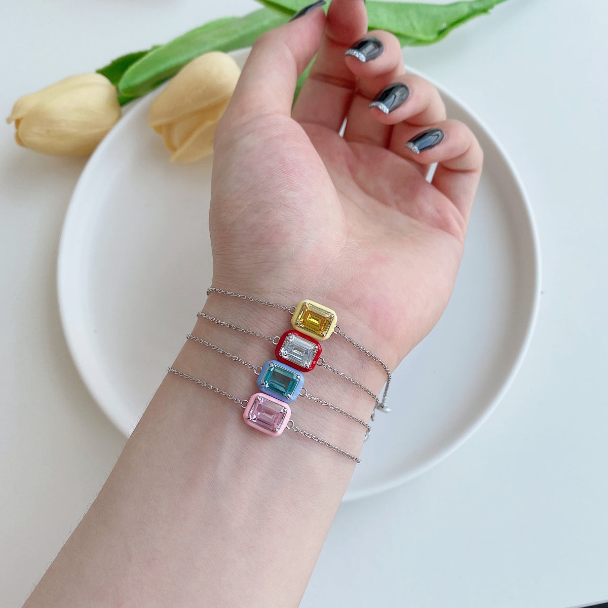 [Bijoux Regalia] Bracelet quotidien en émeraude colorée scintillante de 2,0 carats