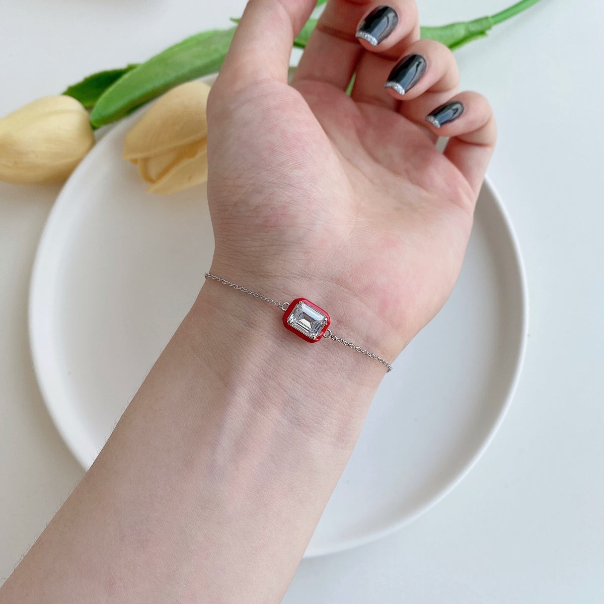[Bijoux Regalia] Bracelet quotidien en émeraude colorée scintillante de 2,0 carats