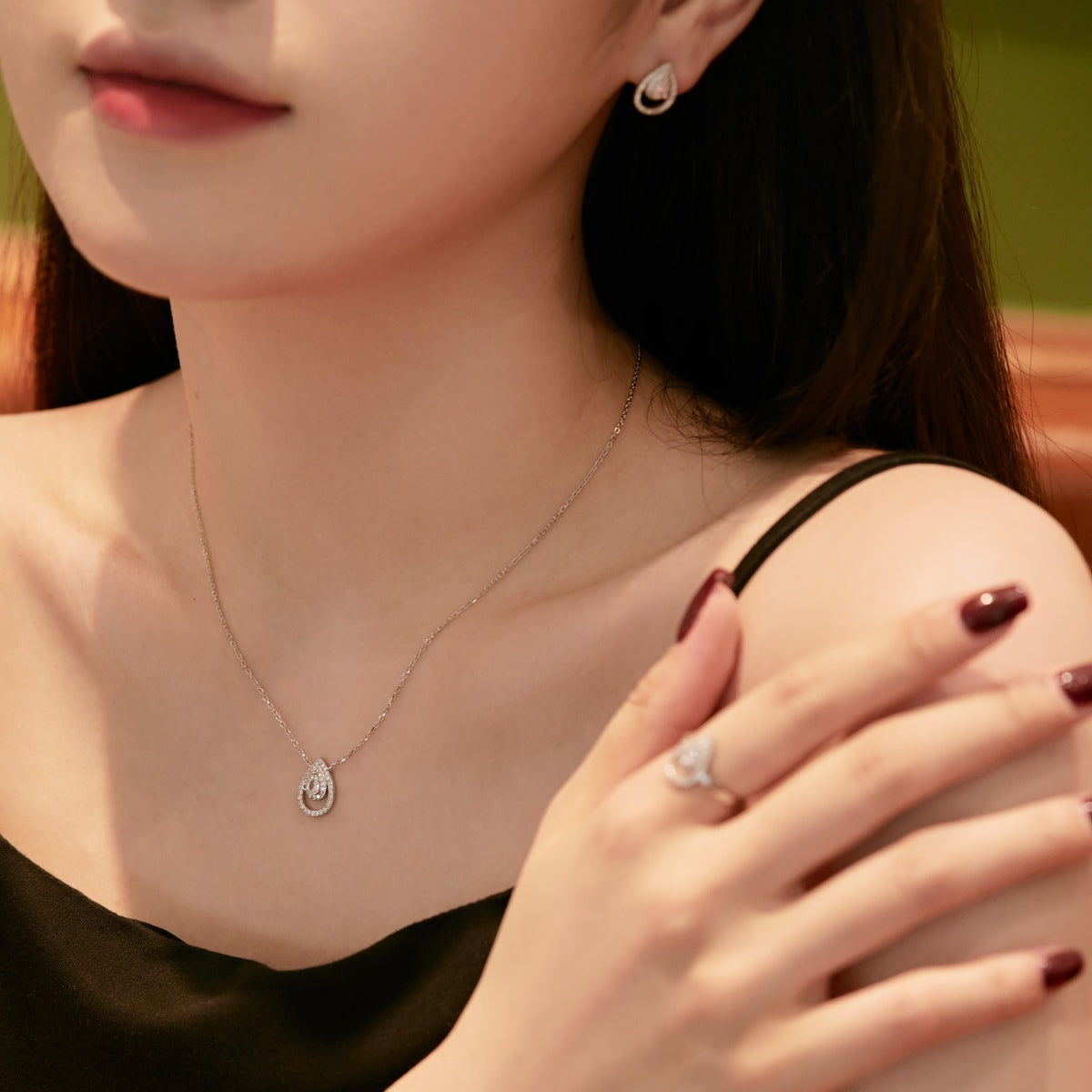 [Regalia jewelry]Sparkling Pear Cut Necklace