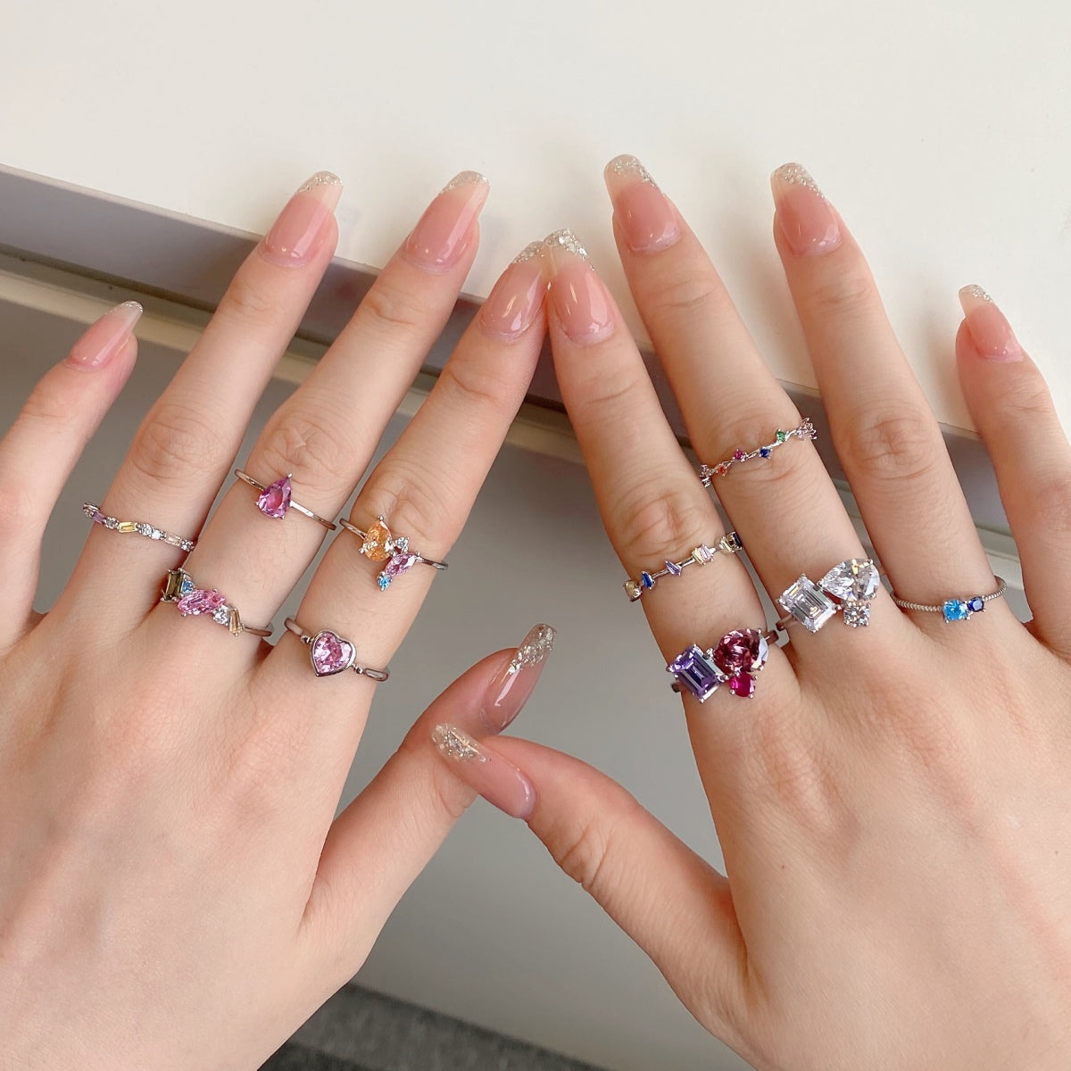 [Joyas Regalia] Anillo diario radiante y colorido de corte redondo