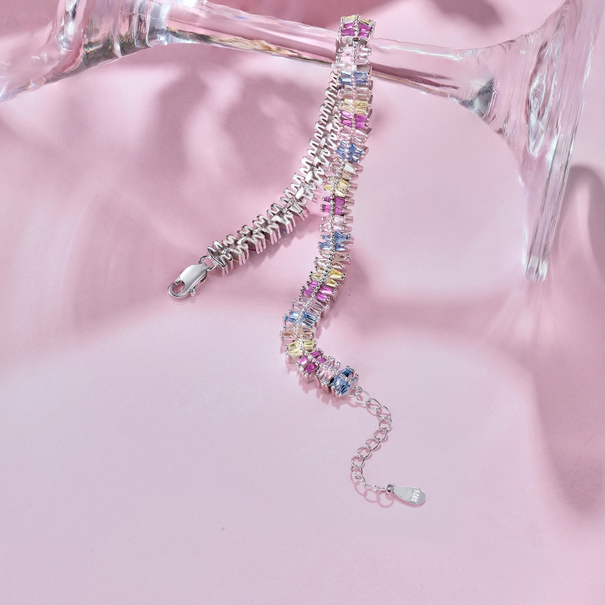[Bijoux Regalia] Bracelet de fête multi-coupes étincelant et exquis