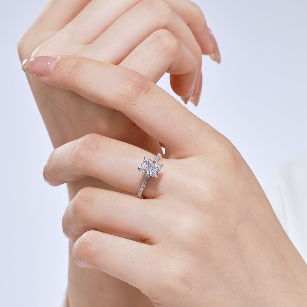 [Joyas Regalia] Anillo de fiesta de corte radiante y deslumbrante de 2.0 quilates