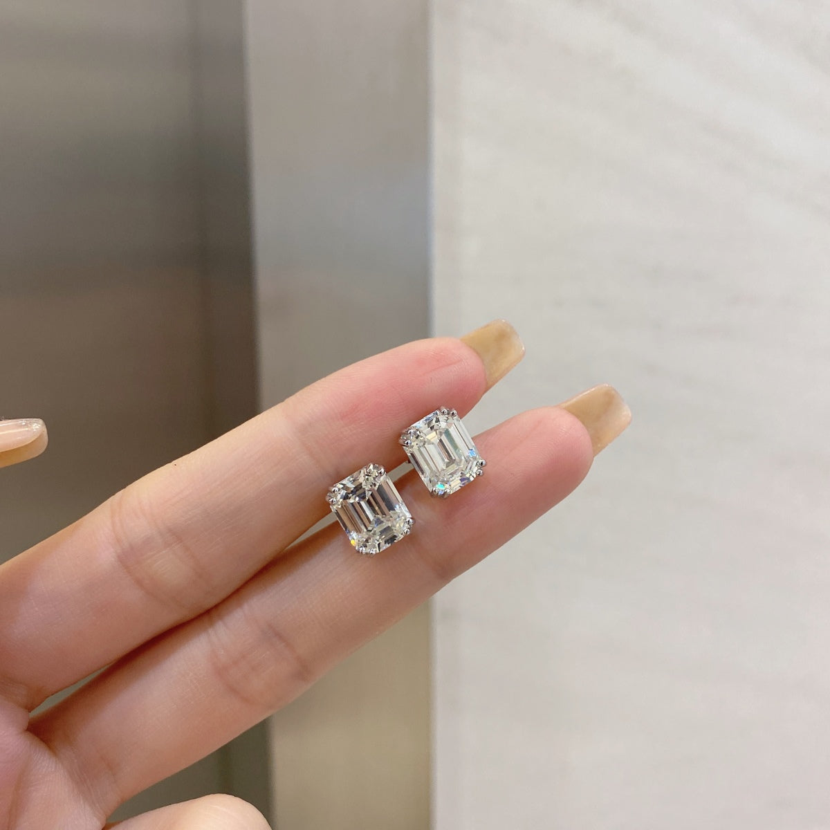 [Regalia jewelry]Dazzling Square Shape Earrings