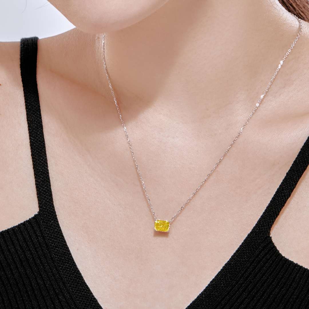 [Bijoux Regalia] Collier coloré de forme carrée luxueuse