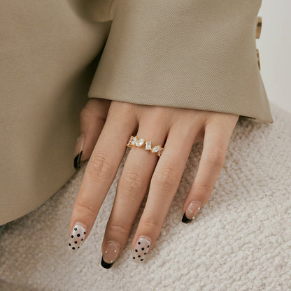 [Joyas Regalia] Anillo delicado de múltiples cortes