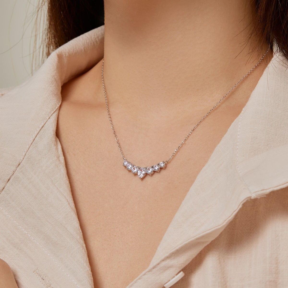 [Joyas Regalia] Delicado collar de corazón colorido