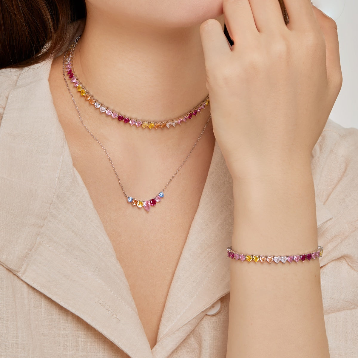 [Bijoux Regalia] Bracelet d'amoureux luxueux et coloré en forme de cœur romantique