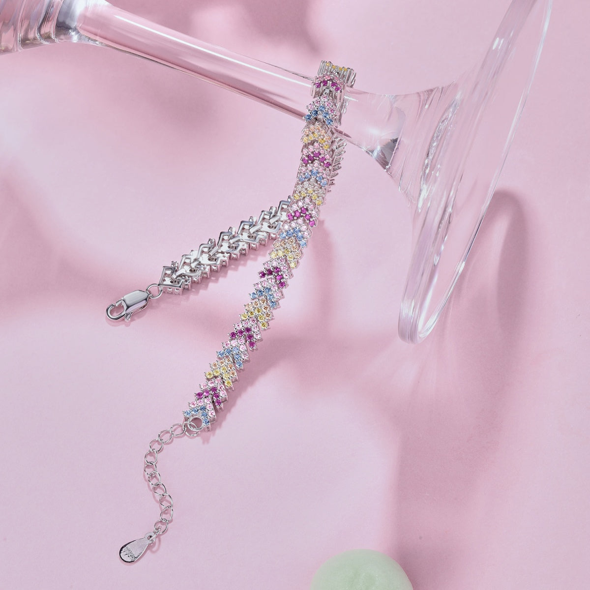 [Bijoux Regalia] Bracelet de fête rond scintillant et orné