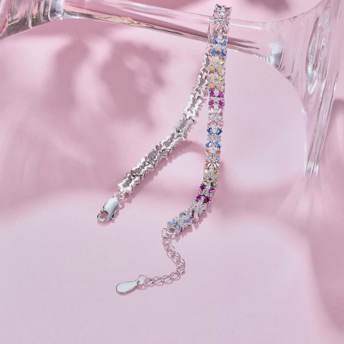 [Bijoux Regalia] Bracelet de fête taille émeraude coloré et éclatant