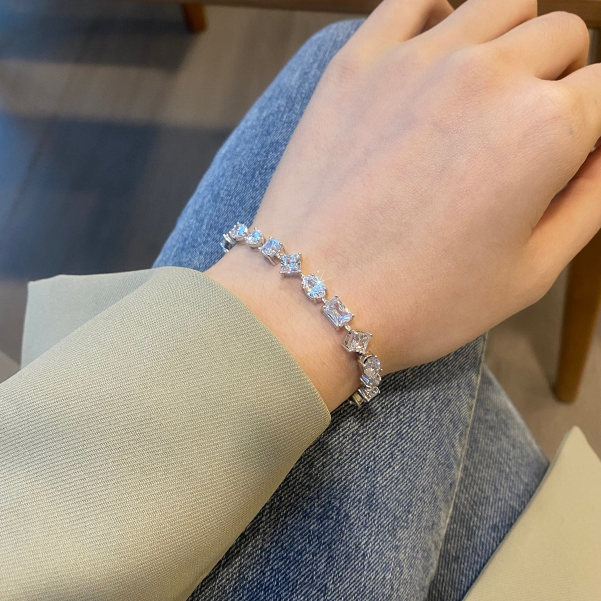 [Bijoux Regalia] Bracelet quotidien unique et exquis à plusieurs coupes