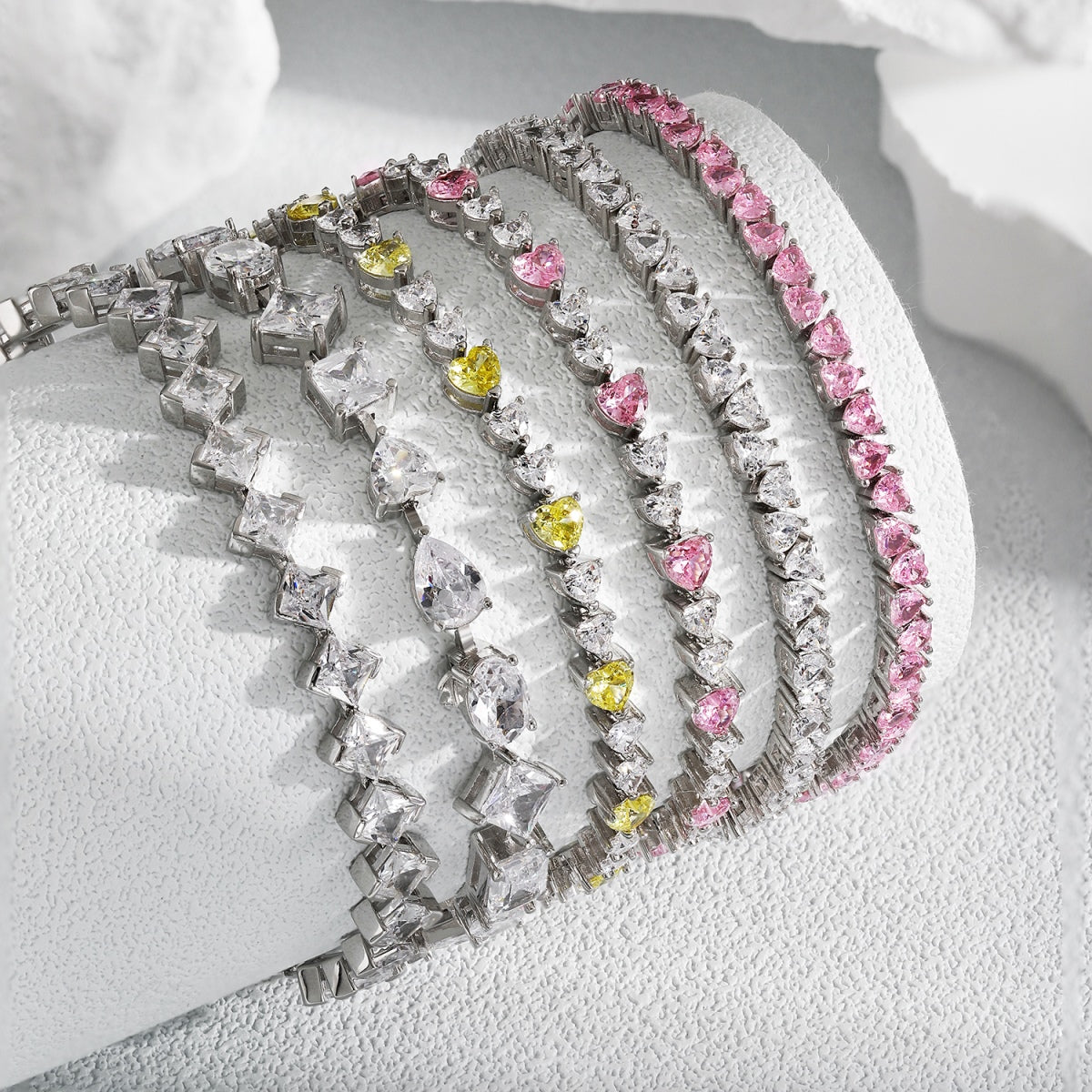 [Bijoux Regalia] Bracelet quotidien unique et exquis à plusieurs coupes
