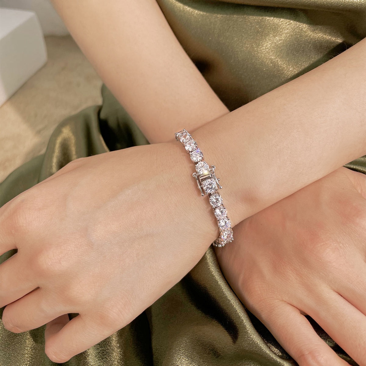 [Bijoux Regalia] Bracelet de mariage éblouissant taille ronde de 0,75 carat